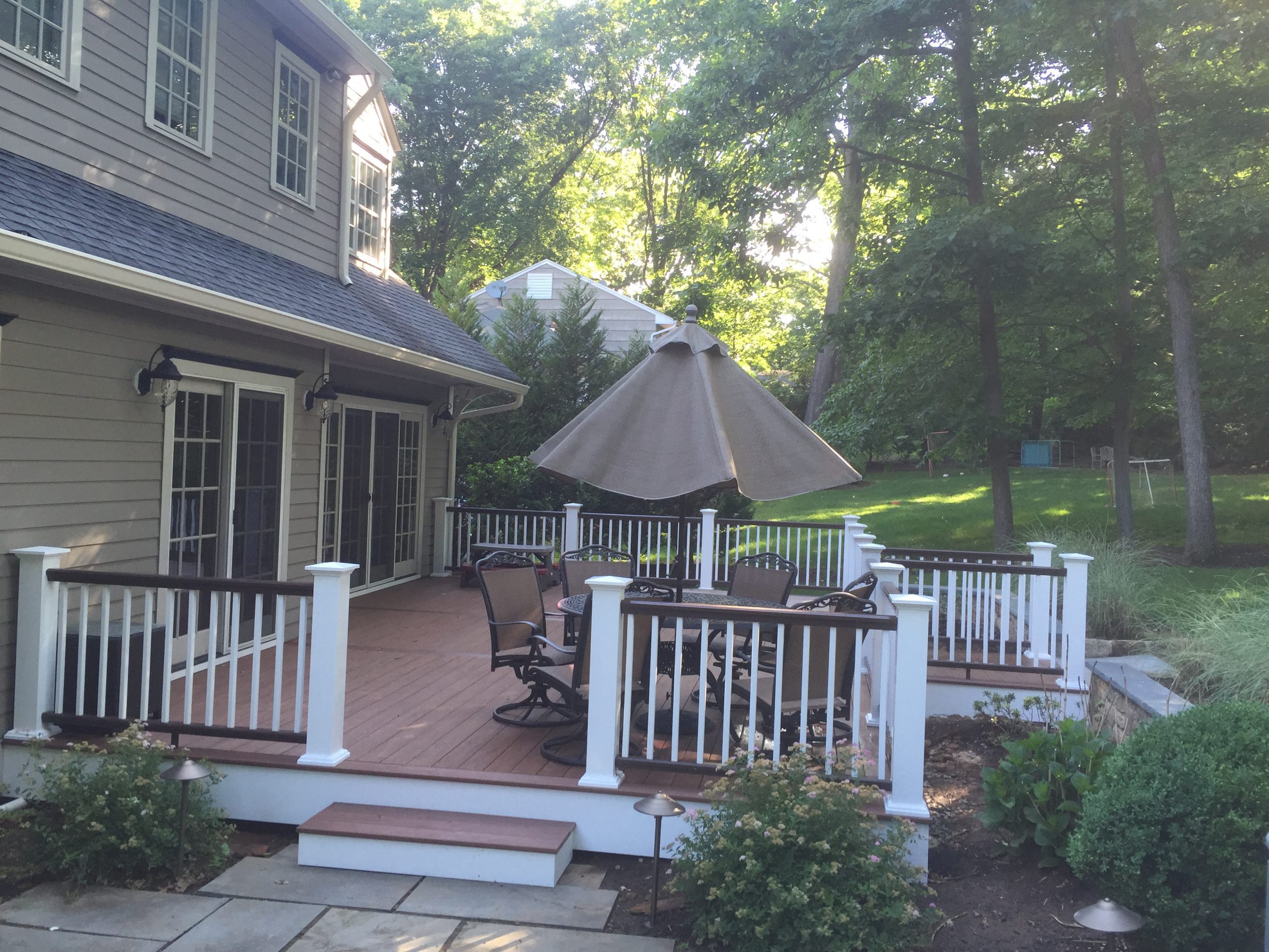 Deck Azek White Brown Combo in Chatham